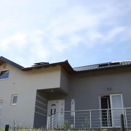 Villa Saraj Usivak
