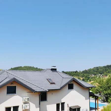 Saraj Villa