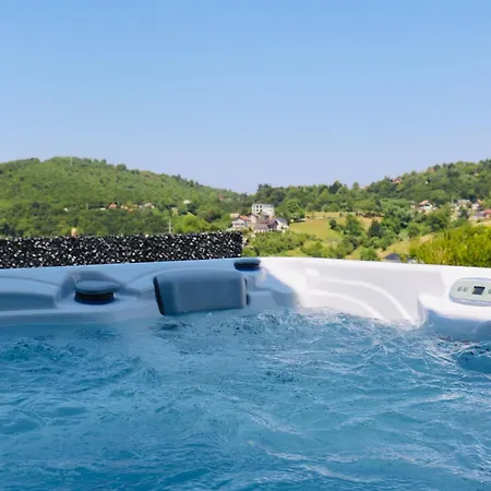 Villa Saraj With Swimming Pool & Jacuzzi Near