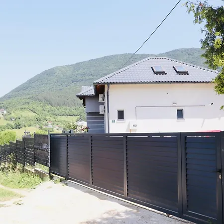 Saraj Villa