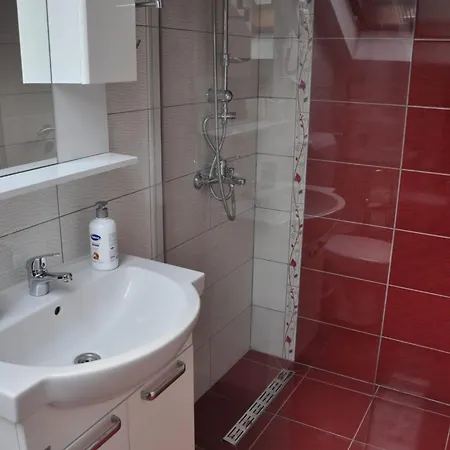 Saraj With Swimming Pool & Jacuzzi Near * Sarajevo