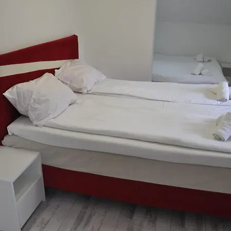 Saraj With Swimming Pool & Jacuzzi Near Villa Sarajevo
